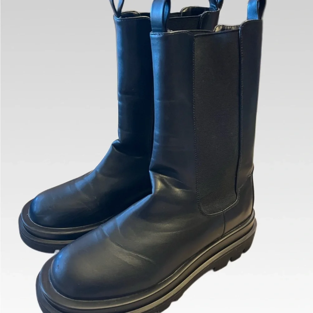 Cape Robbin Black Ankle Boots size 10